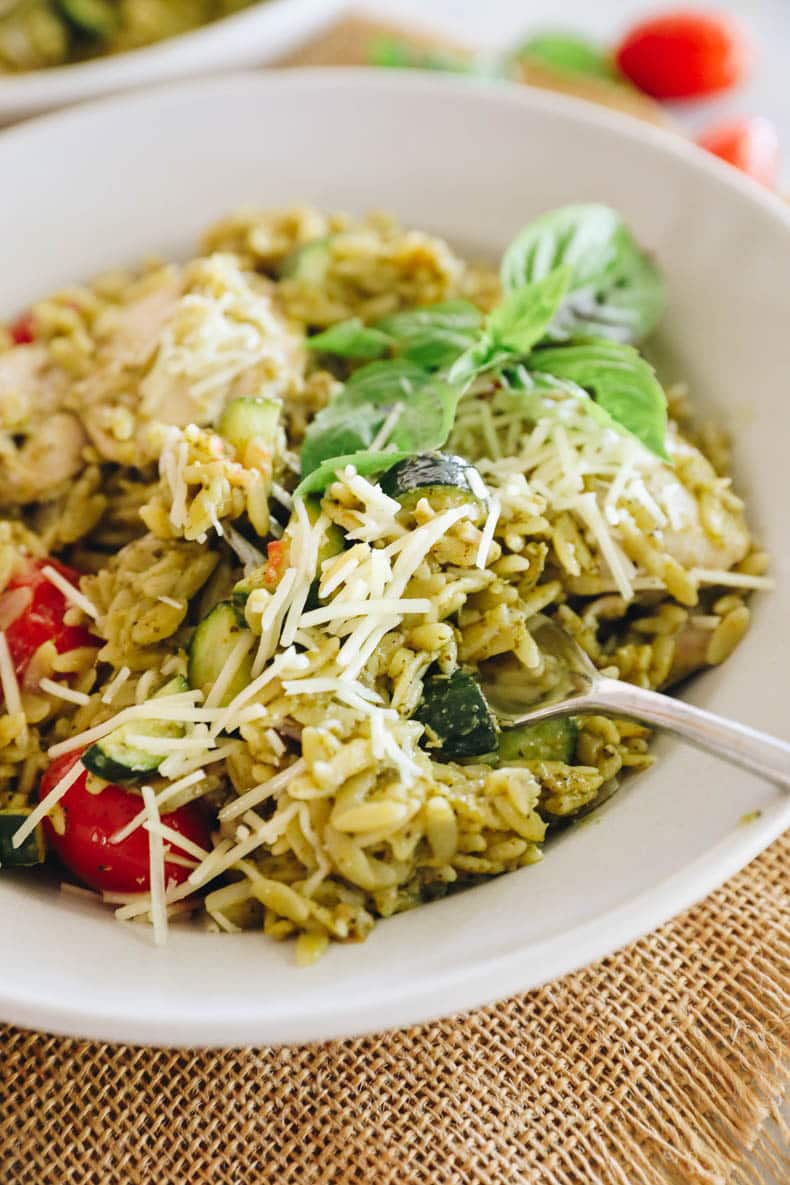 one pot pesto orzo and chicken
